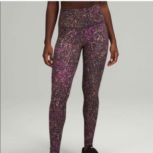 Lululemon Wunder Train High-Rise 28”